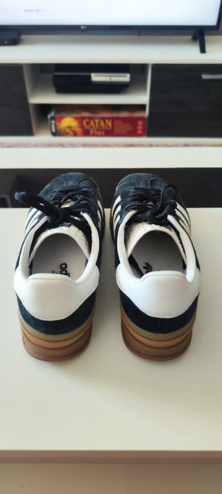 Zapatillas Adidas Gazelle Negras y Blancas