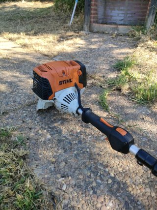 Podadora telescópica Stihl HT 135