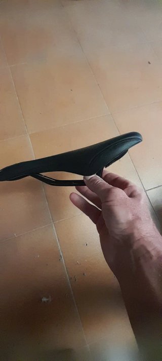 Asiento de bicicleta negro