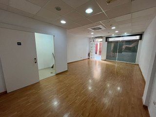 Local comercial en alquiler en Esparreguera