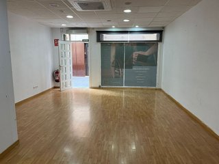 Local comercial en alquiler en Esparreguera