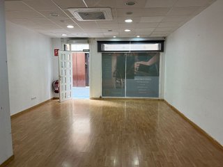 Local comercial en alquiler en Esparreguera