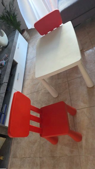 Mesa y 2 Sillas Infantiles Rojas