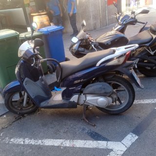 Honda SH Azul/Plata Scooter Automático