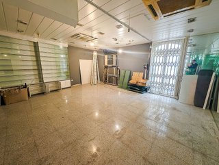Local comercial en alquiler en Casco Viejo en Bilbao