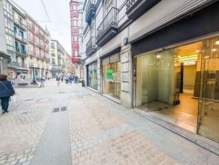 Local comercial en alquiler en Casco Viejo en Bilbao