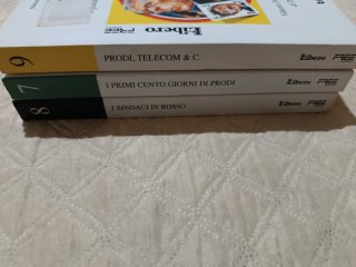 Set composto da 3 volumi della collana saggistica
