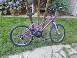 Bicicleta BH morada infantil