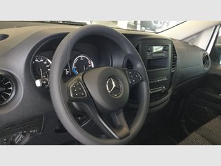 Mercedes-Benz eVito 2025