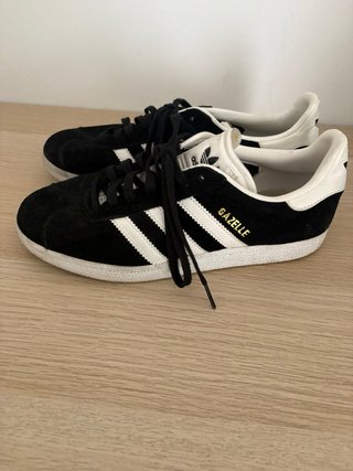 Zapatillas Adidas Gazelle Negras y Blancas