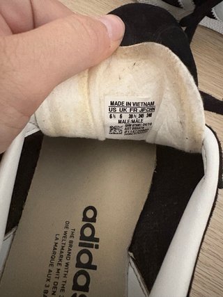 Zapatillas Adidas Gazelle Negras y Blancas