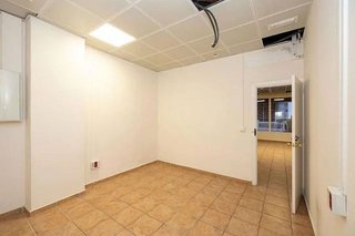 Local comercial en venta en Cervantes en Granada