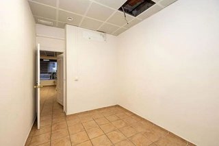 Local comercial en venta en Cervantes en Granada