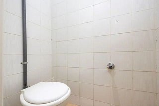 Local comercial en venta en Cervantes en Granada