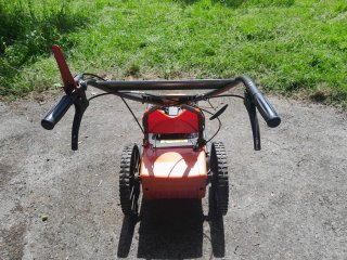 Desbrozadora de ruedas Husqvarna modelo EA190V