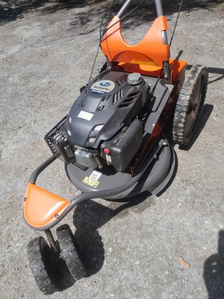 Desbrozadora de ruedas Husqvarna modelo EA190V