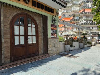 Local comercial en alquiler en El Higueral - La Merced en Marbella