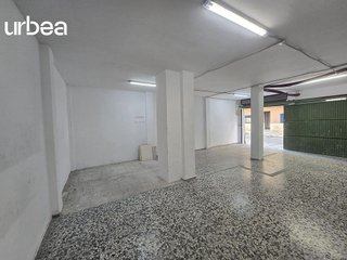 Local comercial en alquiler en Carlos Haya en Málaga
