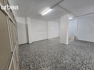 Local comercial en alquiler en Carlos Haya en Málaga
