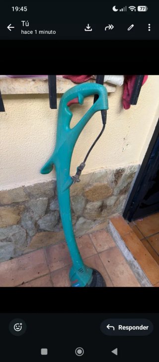 Desbrozadora eléctrica verde