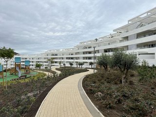 Piso en alquiler en El Mayorazgo - El Limonar en Málaga