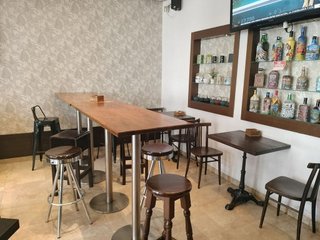 Local comercial en alquiler en Cortes - Huertas en Madrid
