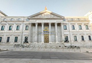 Local comercial en alquiler en Cortes - Huertas en Madrid