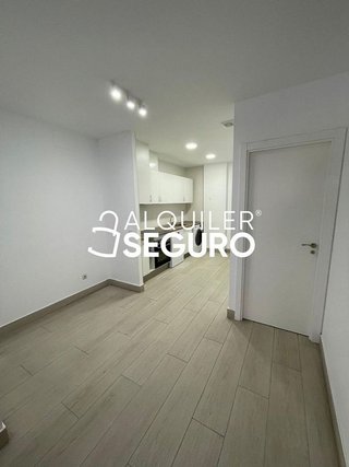 Piso en alquiler en Puerta del Ángel en Madrid