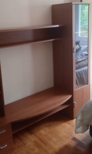 Mueble de salón madera y cristal