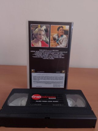 Algo Pasa con Mary VHS (Comedia Romántica)