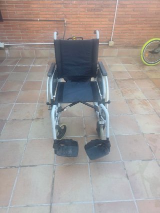 Silla de ruedas plegable