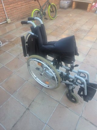 Silla de ruedas plegable