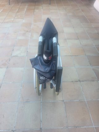 Silla de ruedas plegable