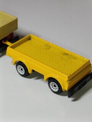 CAMION MERCEDES BENZ CON REMOLQUE 1/64 SIKU