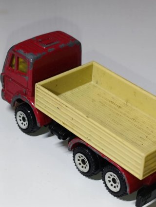 CAMION MERCEDES BENZ CON REMOLQUE 1/64 SIKU