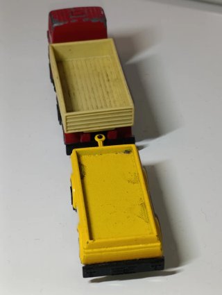 CAMION MERCEDES BENZ CON REMOLQUE 1/64 SIKU