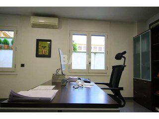 Oficina en alquiler en Santa Clara-Caputxins-Hospital en Vic