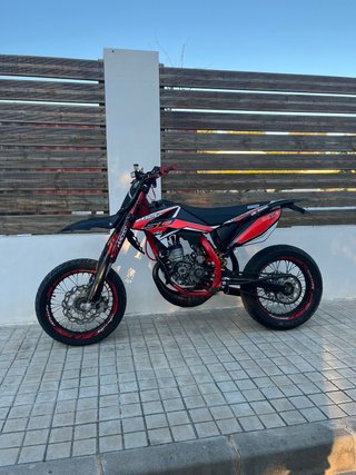 Beta Track 100 Fast (ITV)