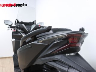 HONDA FORZA 300