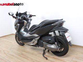 HONDA FORZA 300