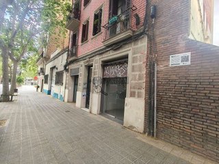 Local comercial en venta en La Sagrada Família en Barcelona