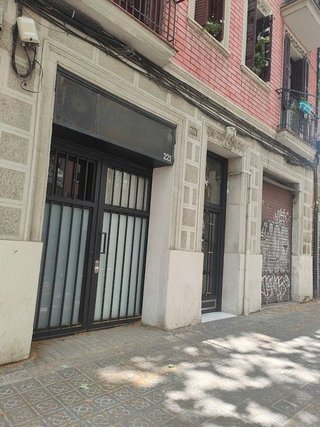 Local comercial en venta en La Sagrada Família en Barcelona