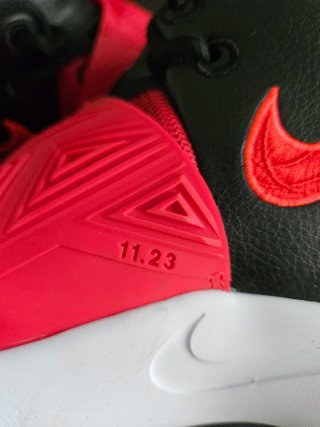 Zapatillas Nike Kyrie Flytrap III Rojas y Negras