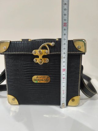 Bolso baúl vintage MARIA CANO negro/dorado
