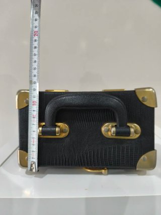 Bolso baúl vintage MARIA CANO negro/dorado