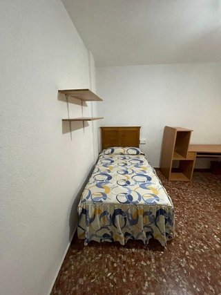 Piso en alquiler en Pajaritos - Plaza de Toros en Granada