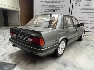 BMW E30 325i Otto 1:18 Gris