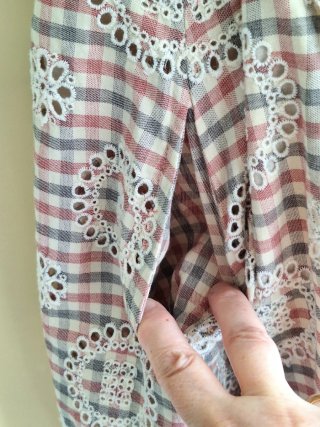 Vestido cuadros con encaje