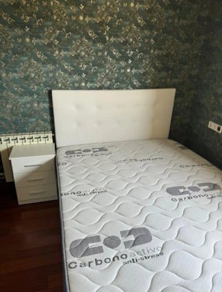Canapé abatible madera con colchónes viscoelástica