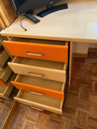 Muebles Habitación Juvenil Naranja y Madera